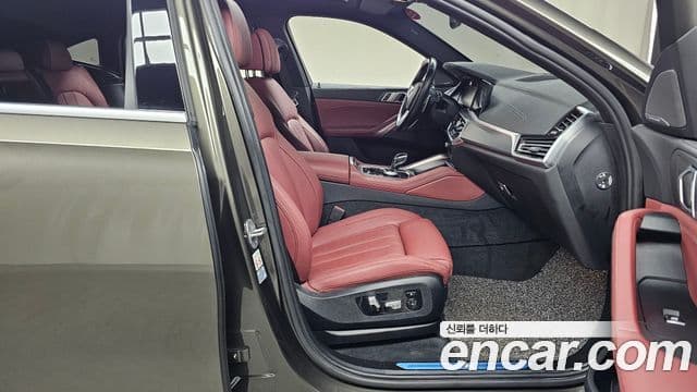 BMW X6 2021 — Photo 16/33