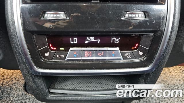 BMW X6 2021 — Photo 17/33