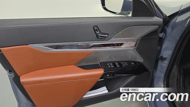 BMW 7 Series 2023 — Photo 26/37