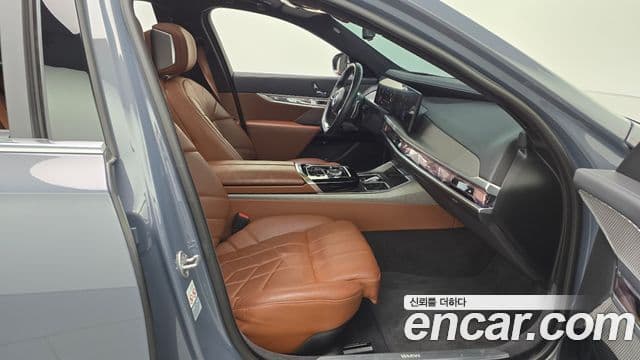 BMW 7 Series 2023 — Photo 4/37
