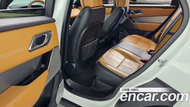 Land Rover Range Rover Velar 2019 — Şəkil 12/20