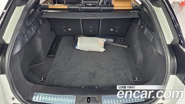 Land Rover Range Rover Velar 2019 — Şəkil 19/20