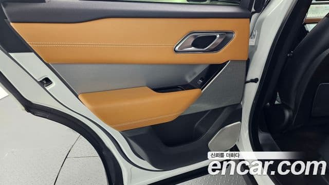Land Rover Range Rover Velar 2019 — Photo 28/36