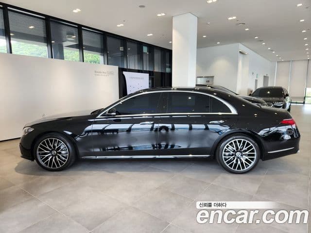 Mercedes-Benz S-Class 2025 — ფოტო 7/20