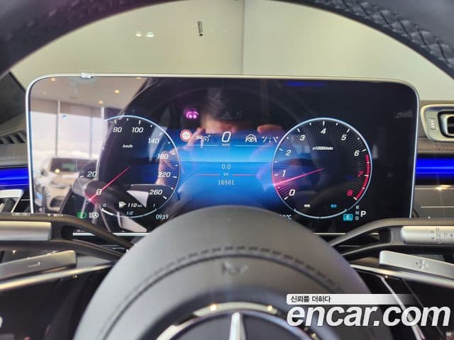 Mercedes-Benz S-Class 2025 — ფოტო 13/20