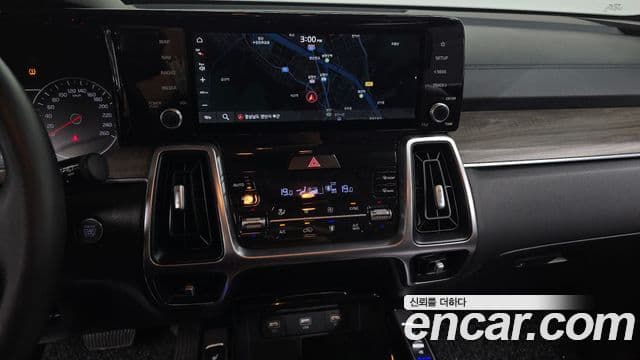 Kia Sorento 2020 — Фото 16/20