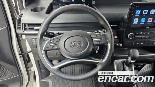 Hyundai Staria 2022 — Фото 13/20