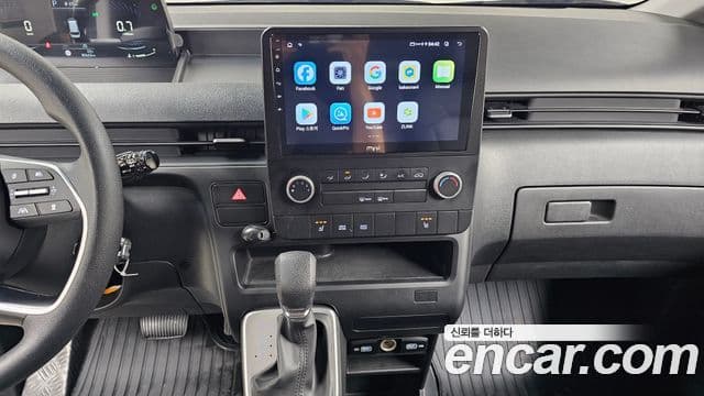 Hyundai Staria 2022 — Фото 18/20
