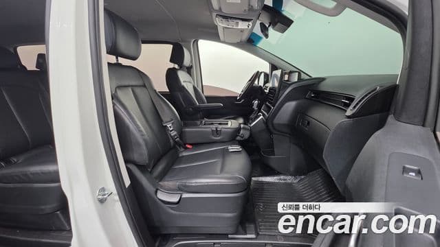 Hyundai Staria 2023 — Şəkil 10/20