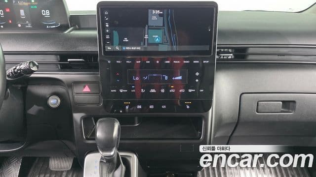 Hyundai Staria 2023 — Şəkil 16/20
