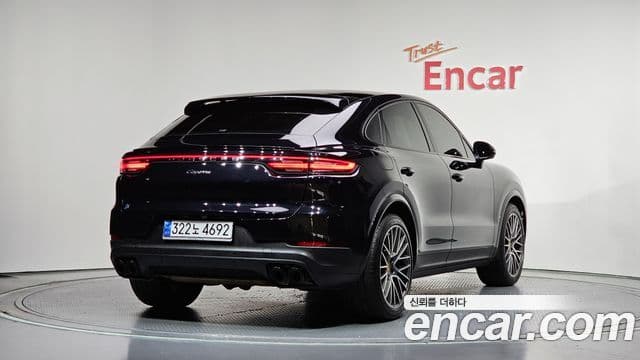 Porsche Cayenne 2021 — Фото 2/20