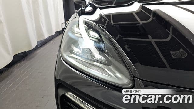 Porsche Cayenne 2021 — Şəkil 34/37