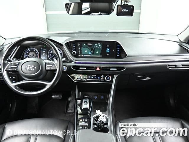 Hyundai Sonata 2022 — ფოტო 9/20