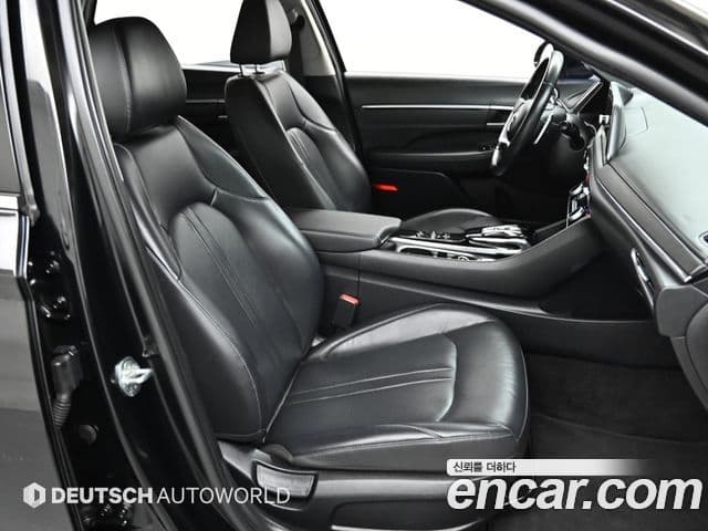 Hyundai Sonata 2022 — ფოტო 8/20