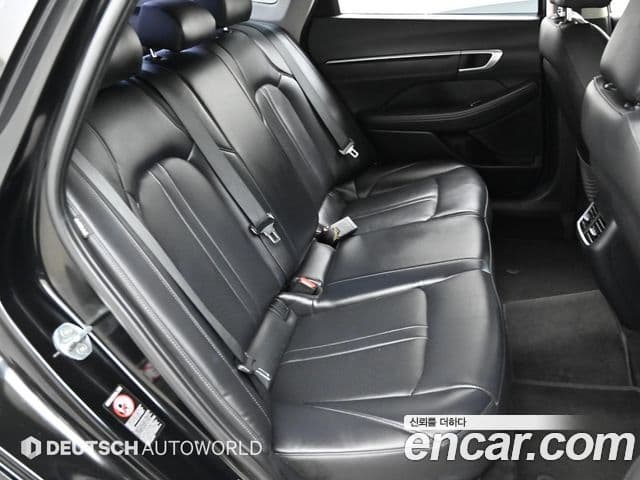 Hyundai Sonata 2022 — ფოტო 11/20