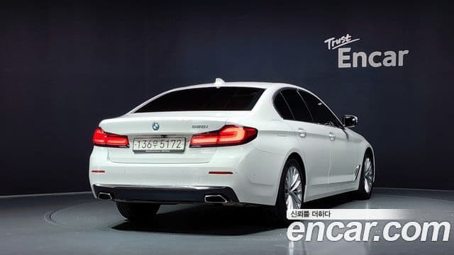 BMW 5 Series 2021 — Şəkil 2/20