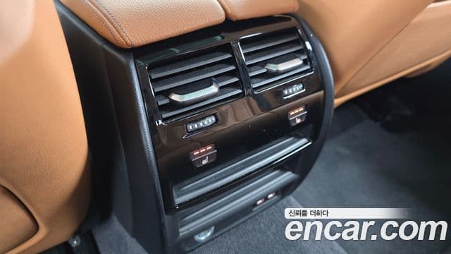 BMW 5 Series 2021 — ფოტო 18/20