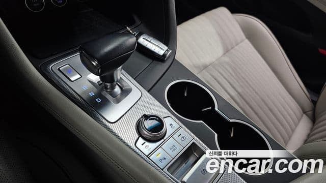 Genesis G70 2021 — ფოტო 9/20