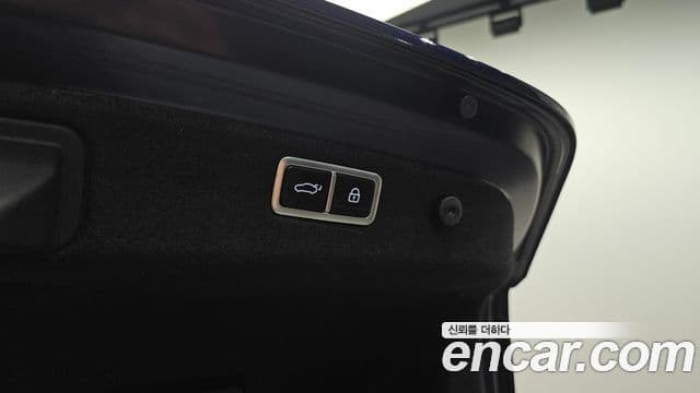 Genesis G70 2021 — ფოტო 17/20