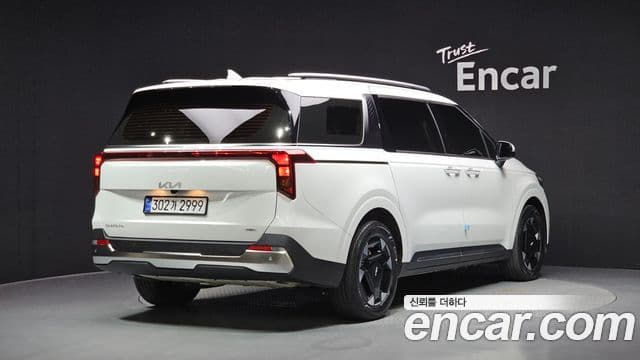 Kia Carnival 2025 — ფოტო 2/20