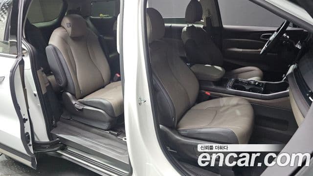 Kia Carnival 2025 — ფოტო 12/20