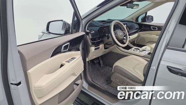 Kia Carnival 2024 — ფოტო 10/20