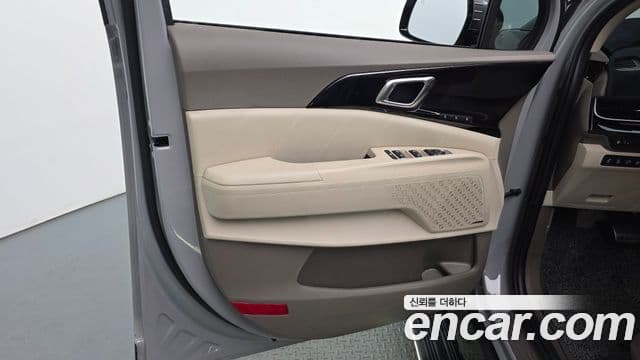 Kia Carnival 2024 — Photo 11/35
