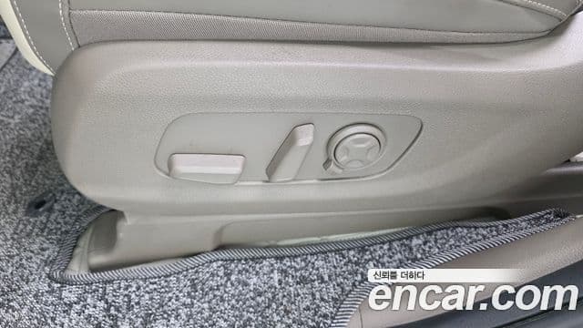 Kia Carnival 2024 — Photo 3/35