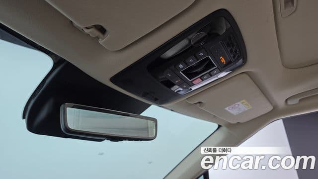 Kia Carnival 2024 — Photo 27/35