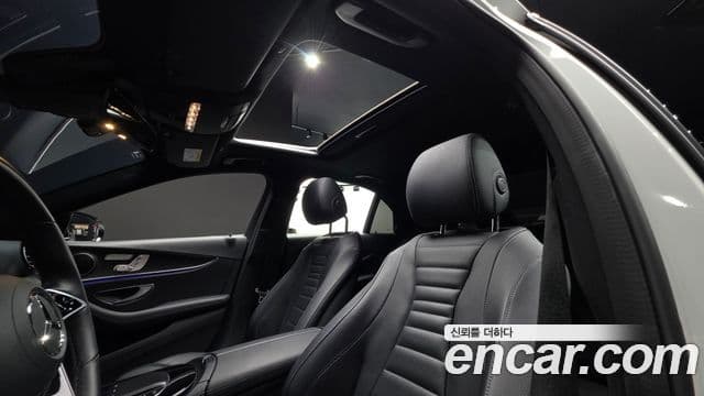 Mercedes-Benz E-Class 2023 — Şəkil 17/20
