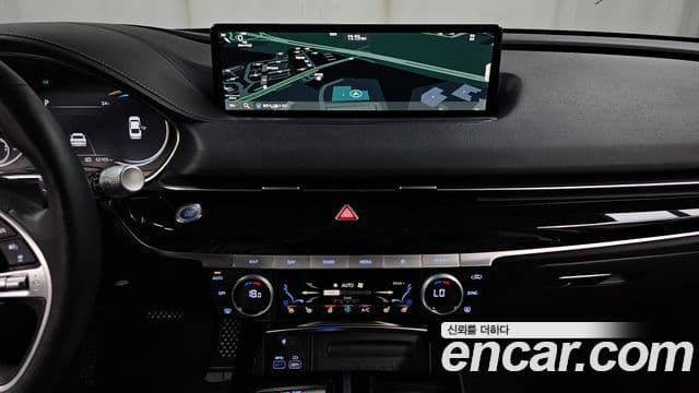 Genesis Electrified G80 2022 — Şəkil 12/20