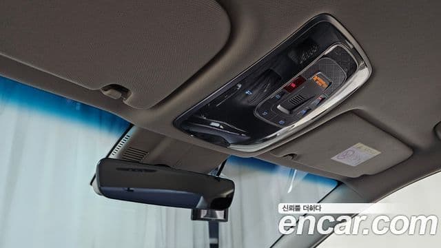 Genesis Electrified G80 2022 — Şəkil 18/20