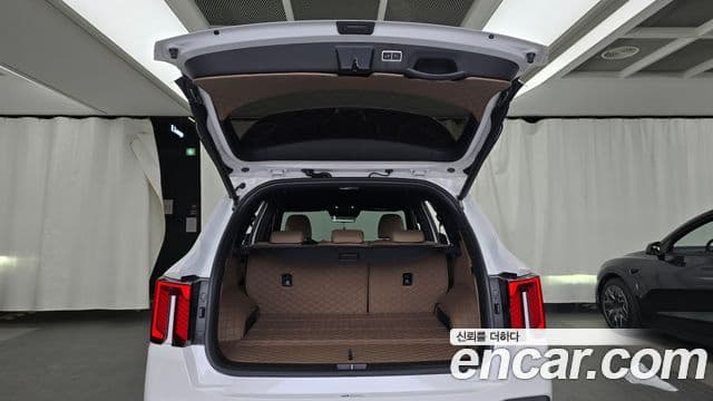 Kia Sorento 2023 — ფოტო 20/20