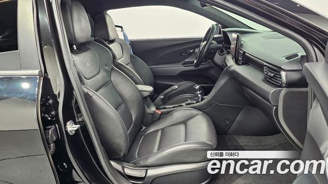 Hyundai Veloster 2021 — Фото 12/20
