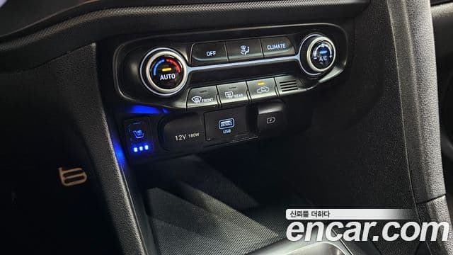 Hyundai Veloster 2021 — Фото 16/20