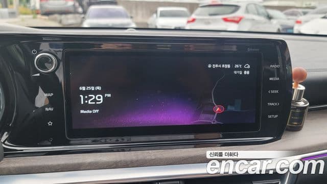 Kia K5 2021 — ფოტო 12/20