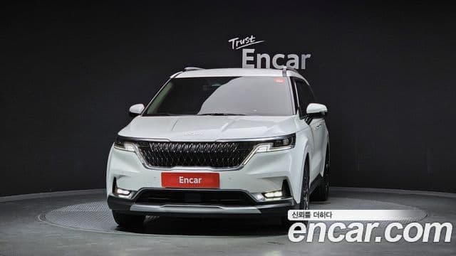 Kia Carnival 2021 — ფოტო 3/20