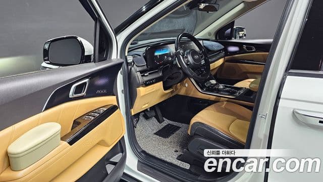 Kia Carnival 2021 — ფოტო 10/20