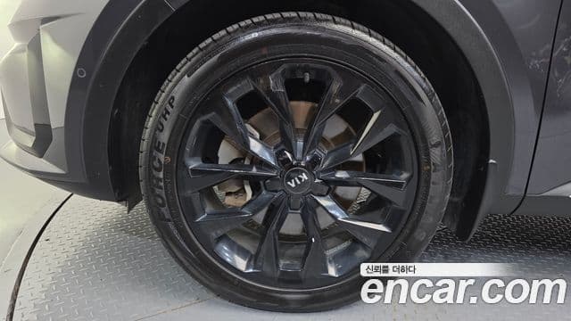 Kia Sorento 2021 — Фото 5/20