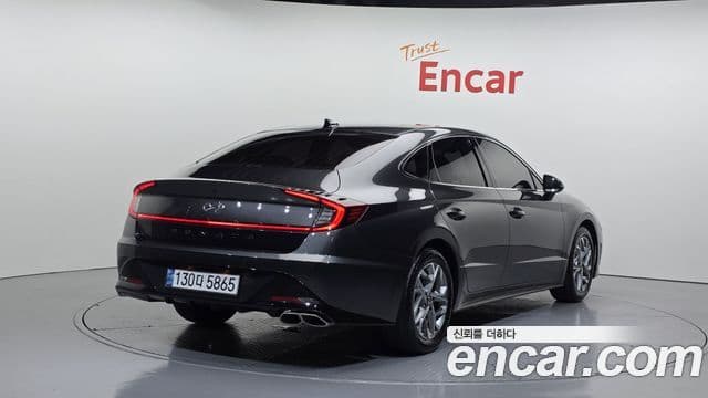 Hyundai Sonata 2023 — ფოტო 2/20