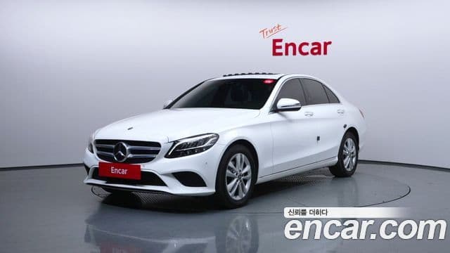 Mercedes-Benz C-Class 2019 — Фото 1/20