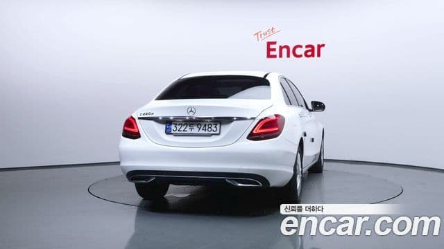 Mercedes-Benz C-Class 2019 — Фото 4/20