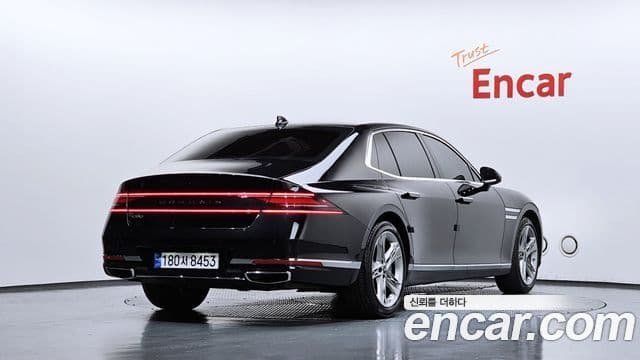 Genesis G90 2022 — Şəkil 2/20