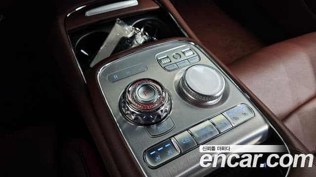 Genesis G90 2022 — Şəkil 9/20