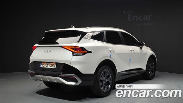 Kia Sportage 2022 — Фото 1/20