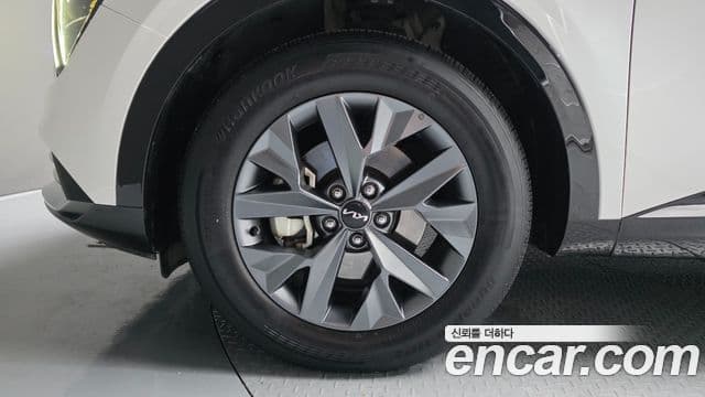 Kia Sportage 2022 — Фото 4/20