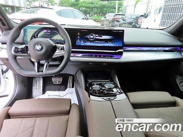 BMW 5 Series 2025 — ფოტო 9/20