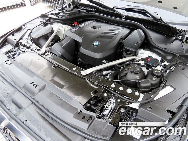 BMW 5 Series 2025 — ფოტო 18/20