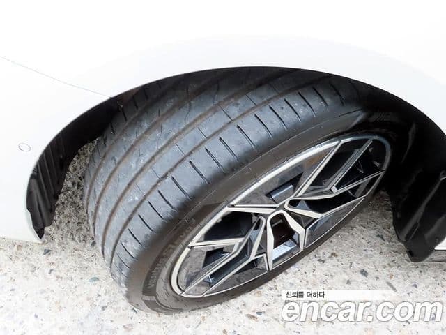 BMW 5 Series 2025 — ფოტო 19/20