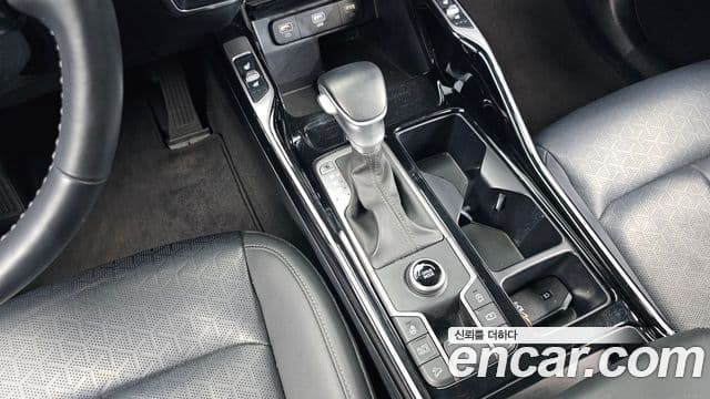 Kia Sorento 2023 — Фото 9/20